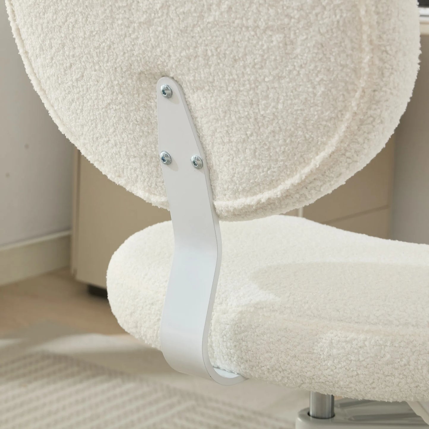 Aura Spinal™ — Active-Postural Convertible Ergonomic Desk Chair